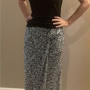 BECOOL Black and White Leaf Maxi Skirt